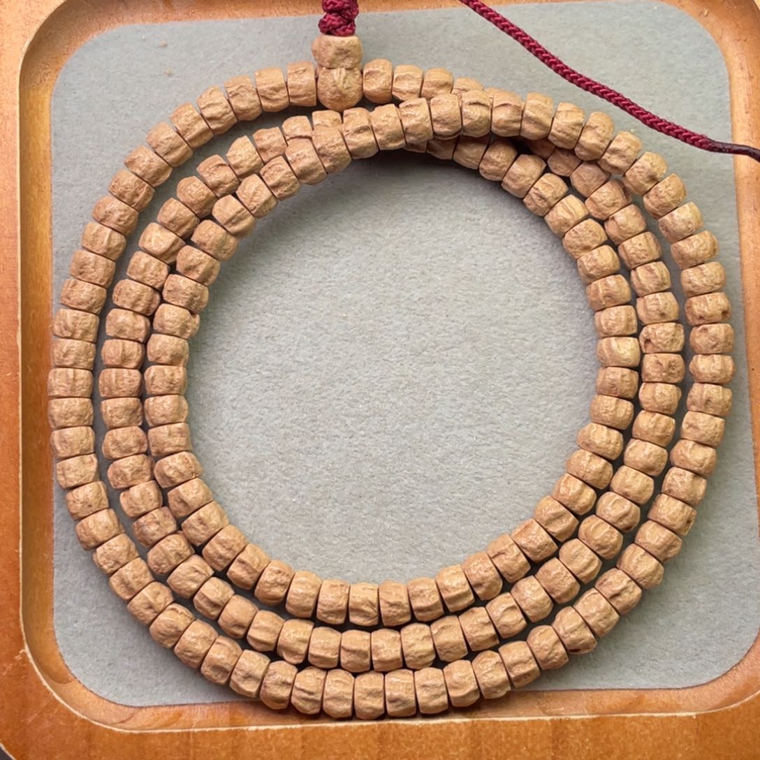 柏香籽/百香籽吊坠 水晶皮 龙脊 厚切 方块 7mm左右