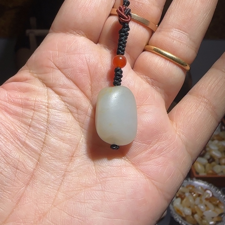 和田玉车挂未镶嵌6.4克