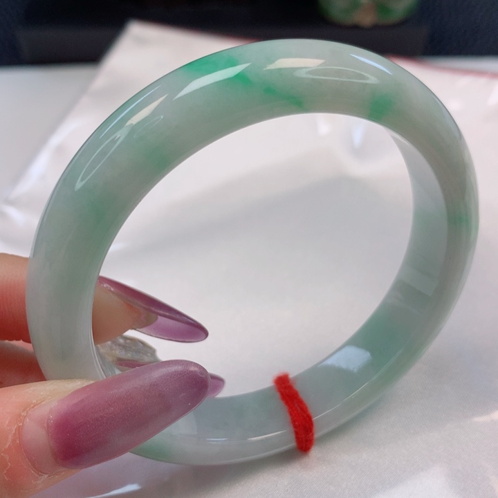 翡翠手镯未镶嵌58圈