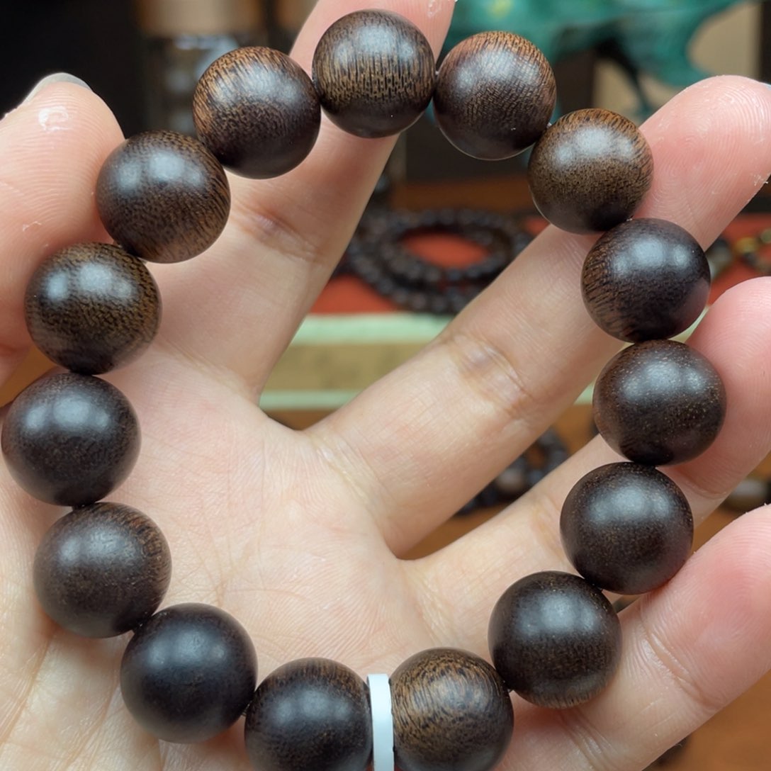 沉香手串用****4越南富森红土玉化瘤疤