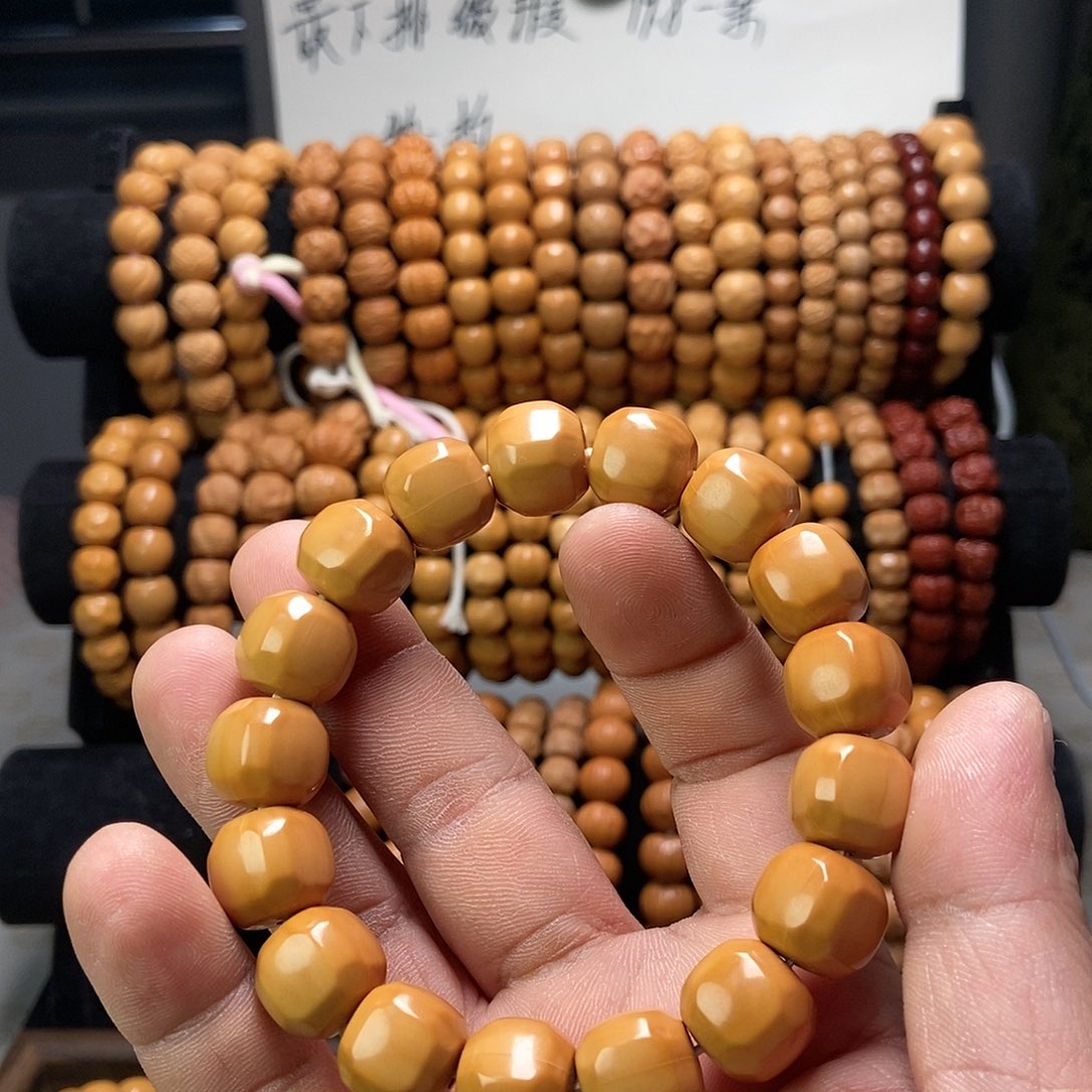 ༆***༃手串猴头核桃猴头手串，六方一条