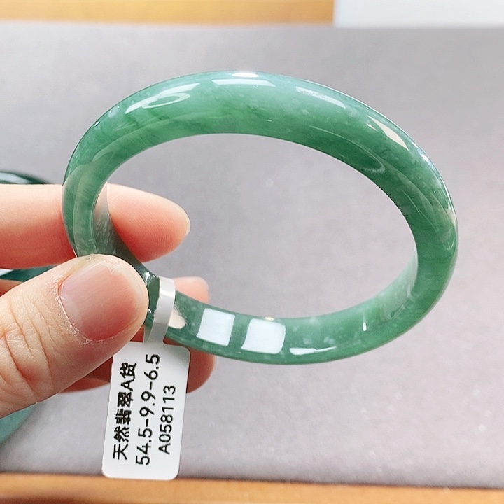 【闪购商品】翡翠手镯（圆镯）未镶嵌