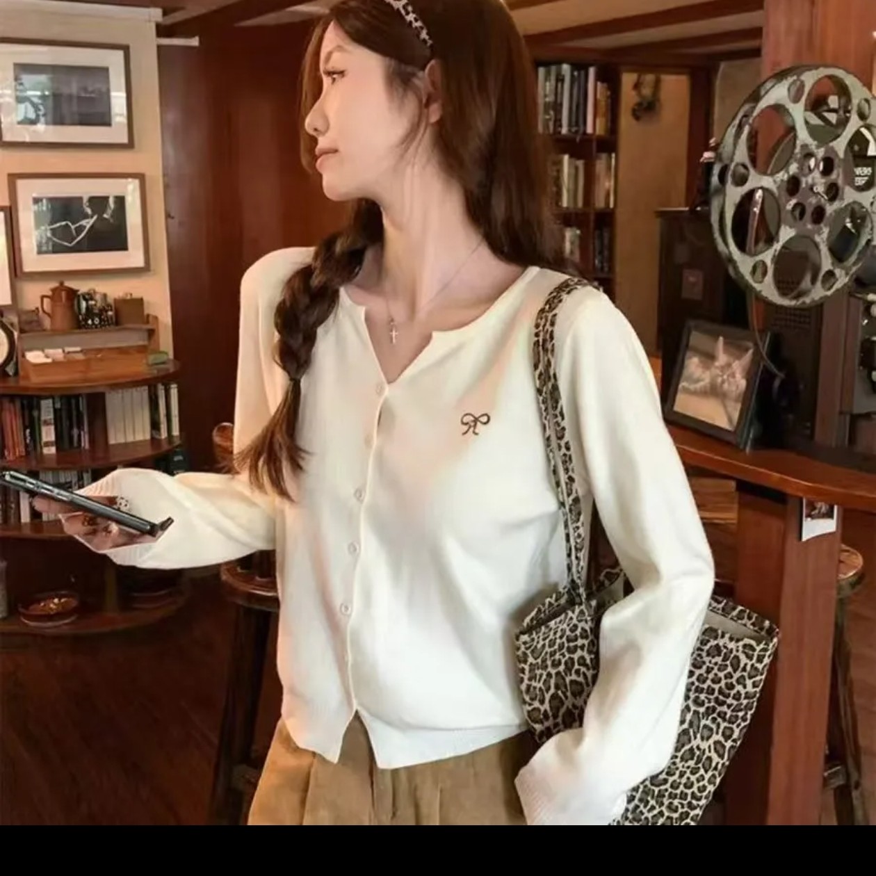 甜美韩系复古蝴蝶结刺绣新款长袖针织开衫温柔外搭毛衣外套上衣潮