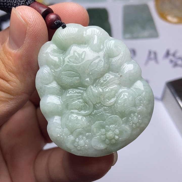 翡翠未镶嵌颈饰翡翠