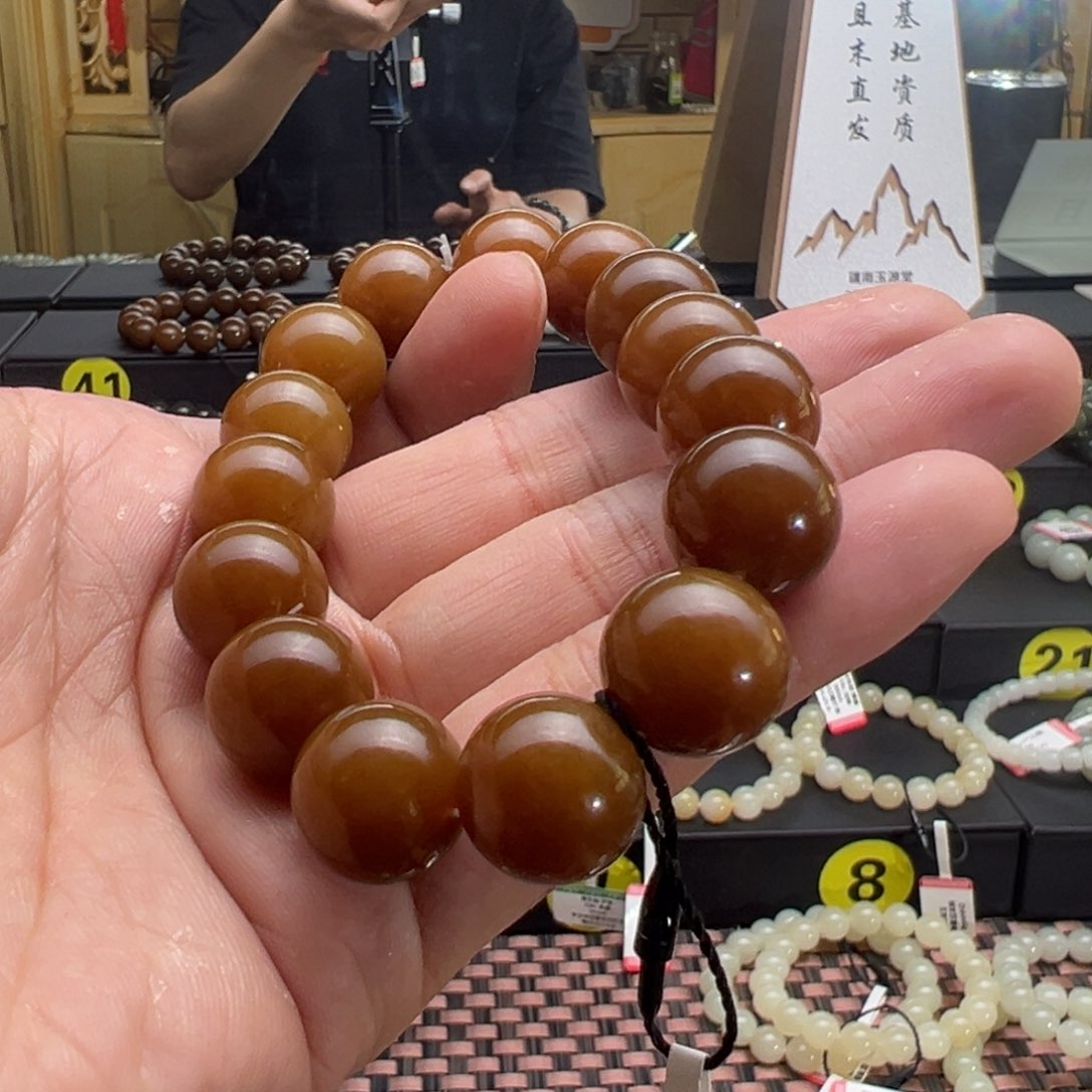 手串未镶嵌和田玉青*案