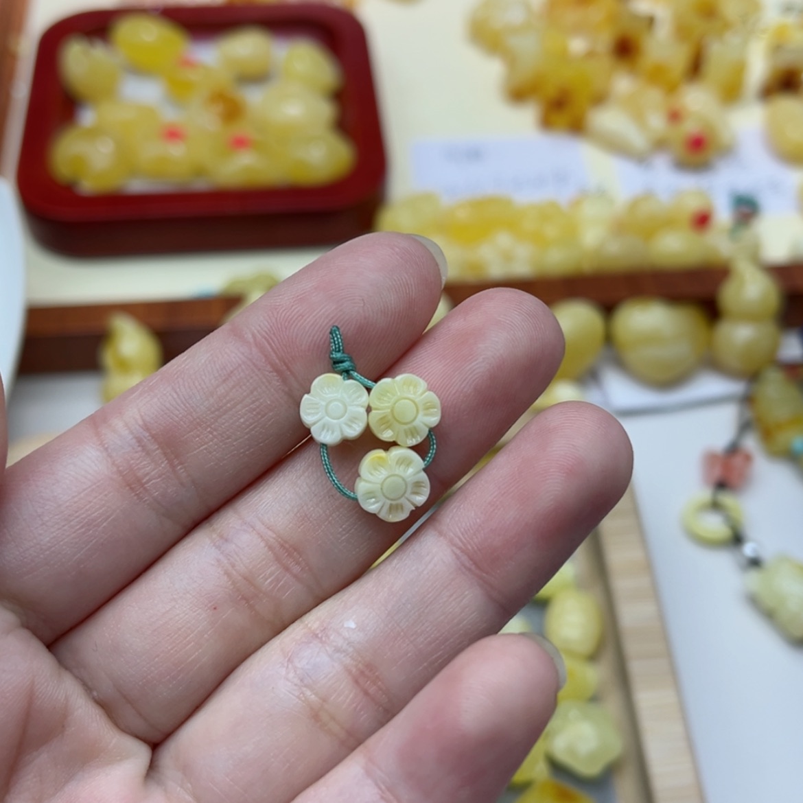 【闪购商品】蜜蜡裸石未镶嵌配饰