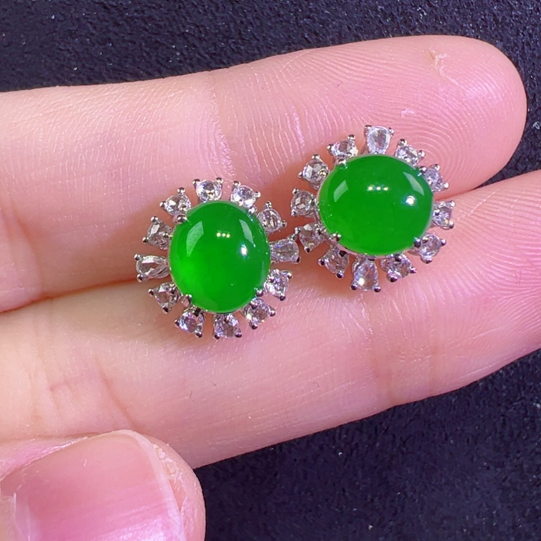 翡翠18K金镶嵌耳饰耳钉