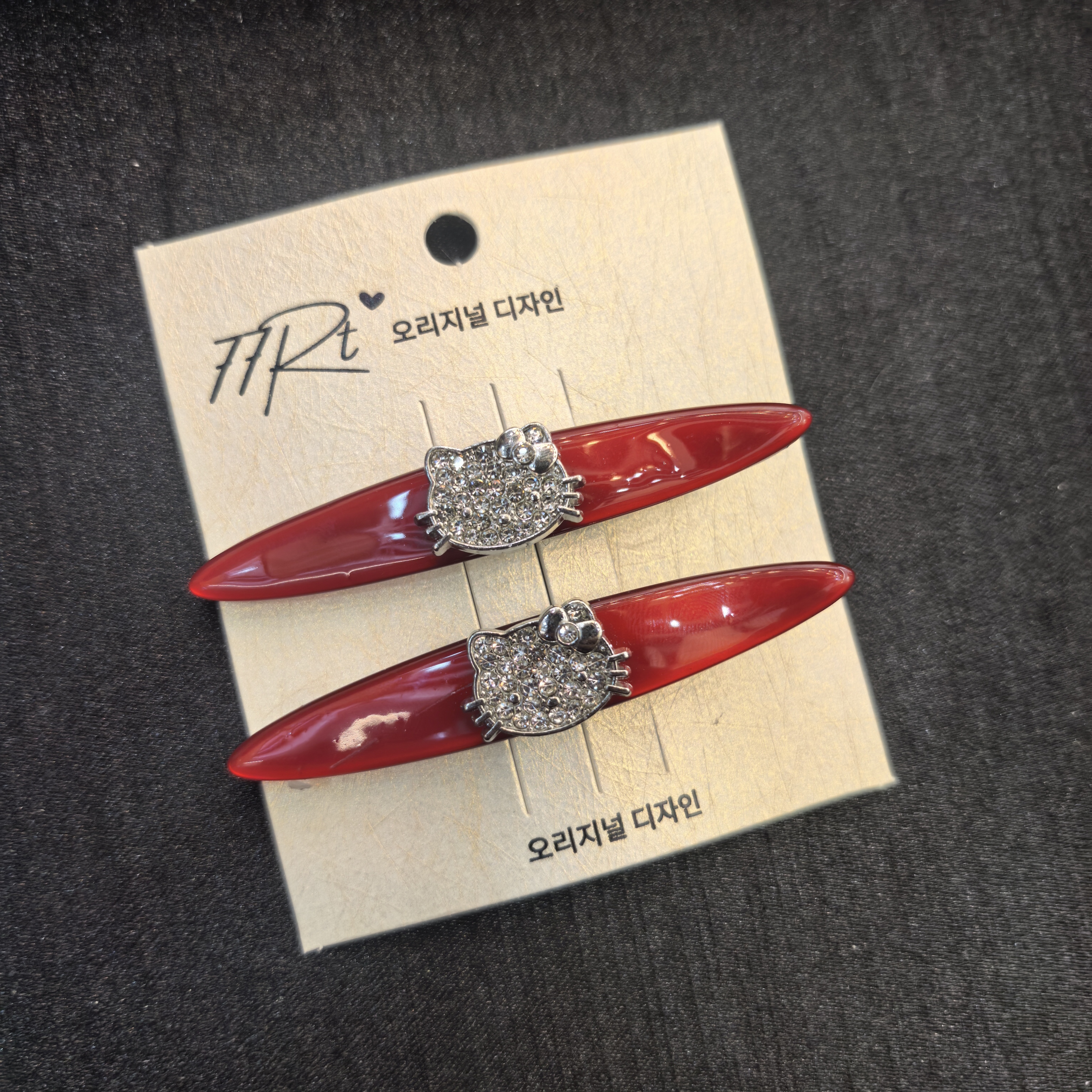 C431银色KT猫咪红色醋酸边夹一对