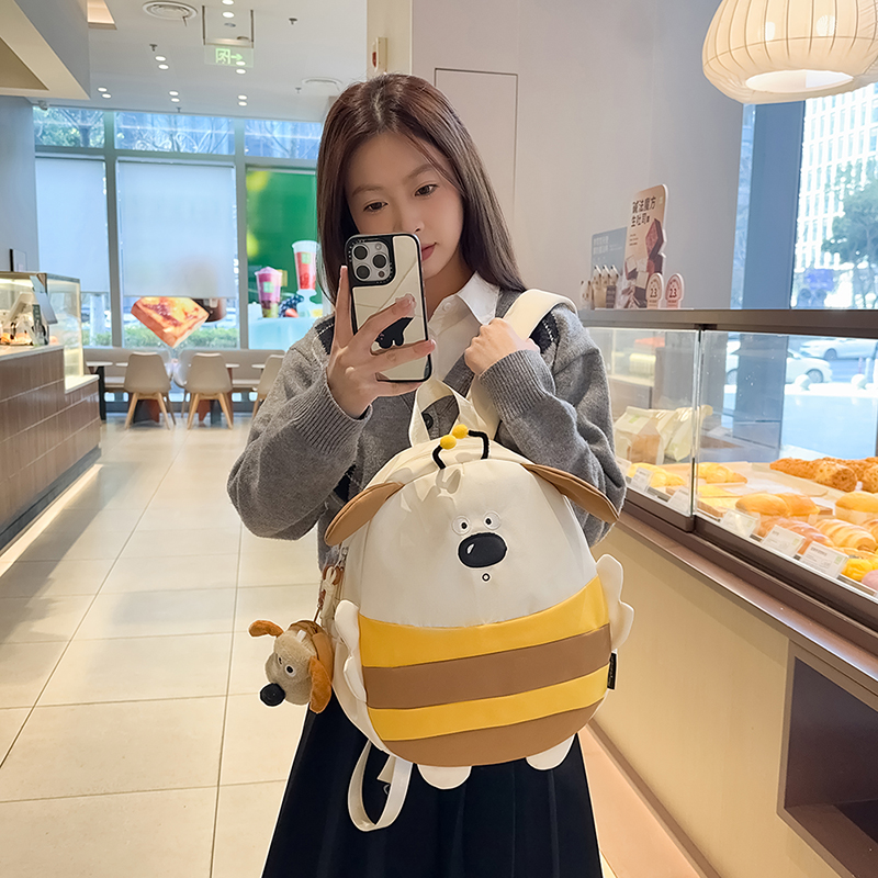 107可爱小蜜蜂双肩包女童轻便旅游书包ins小众设计感软萌外出背包