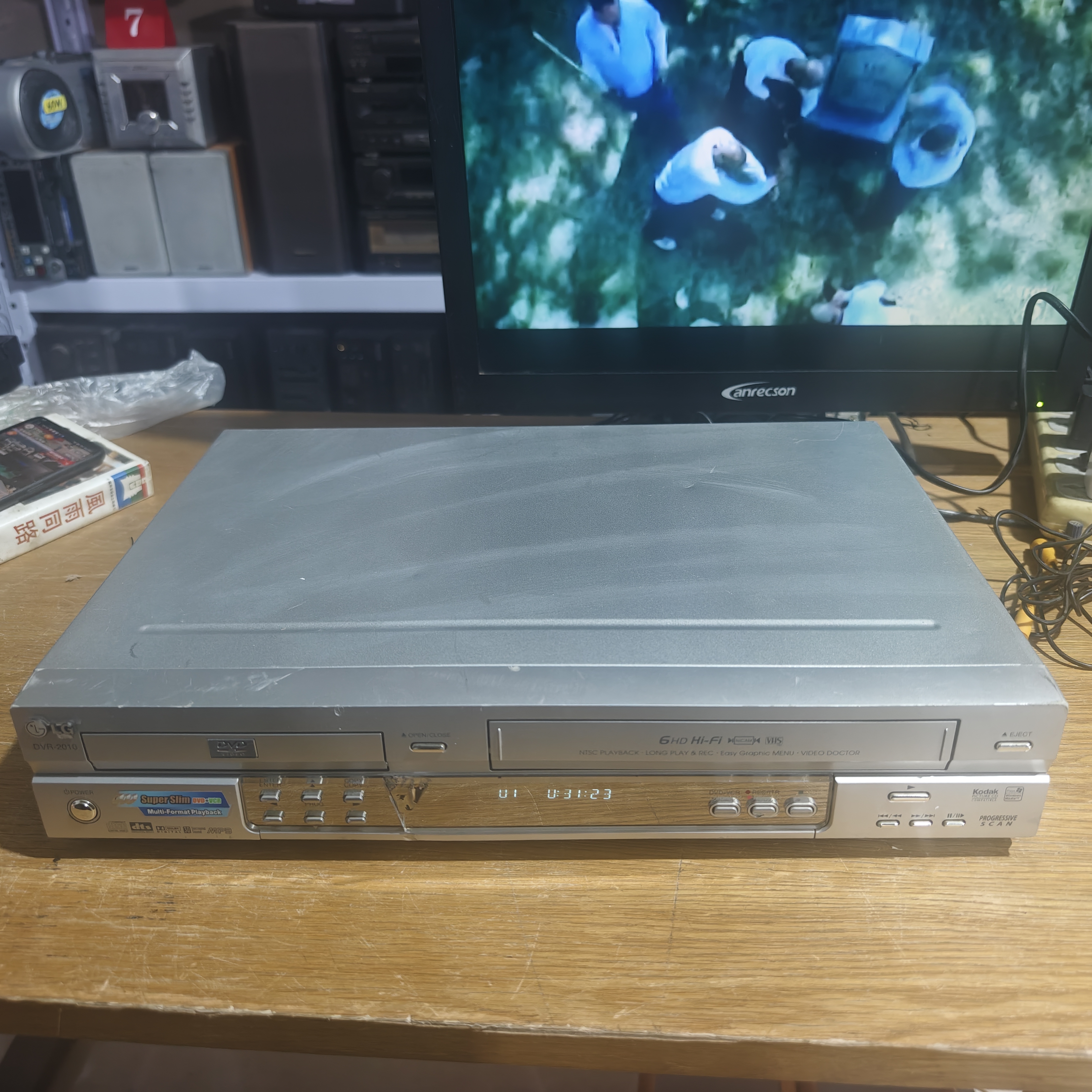 LG一体机内部成色嘎嘎新影碟机可直接录到录像带里