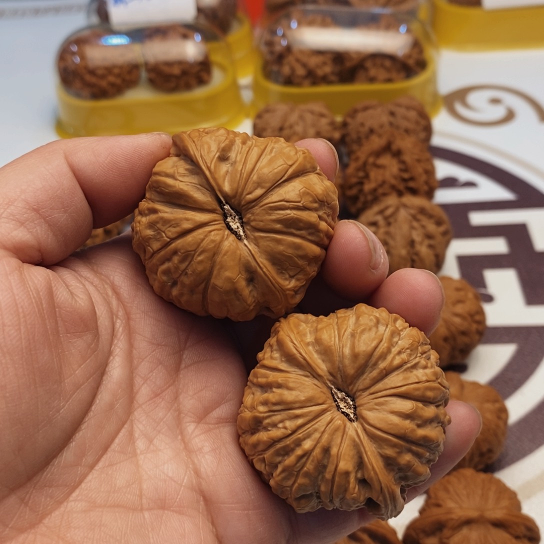 文玩核桃吊坠南瓜墩46尺全品