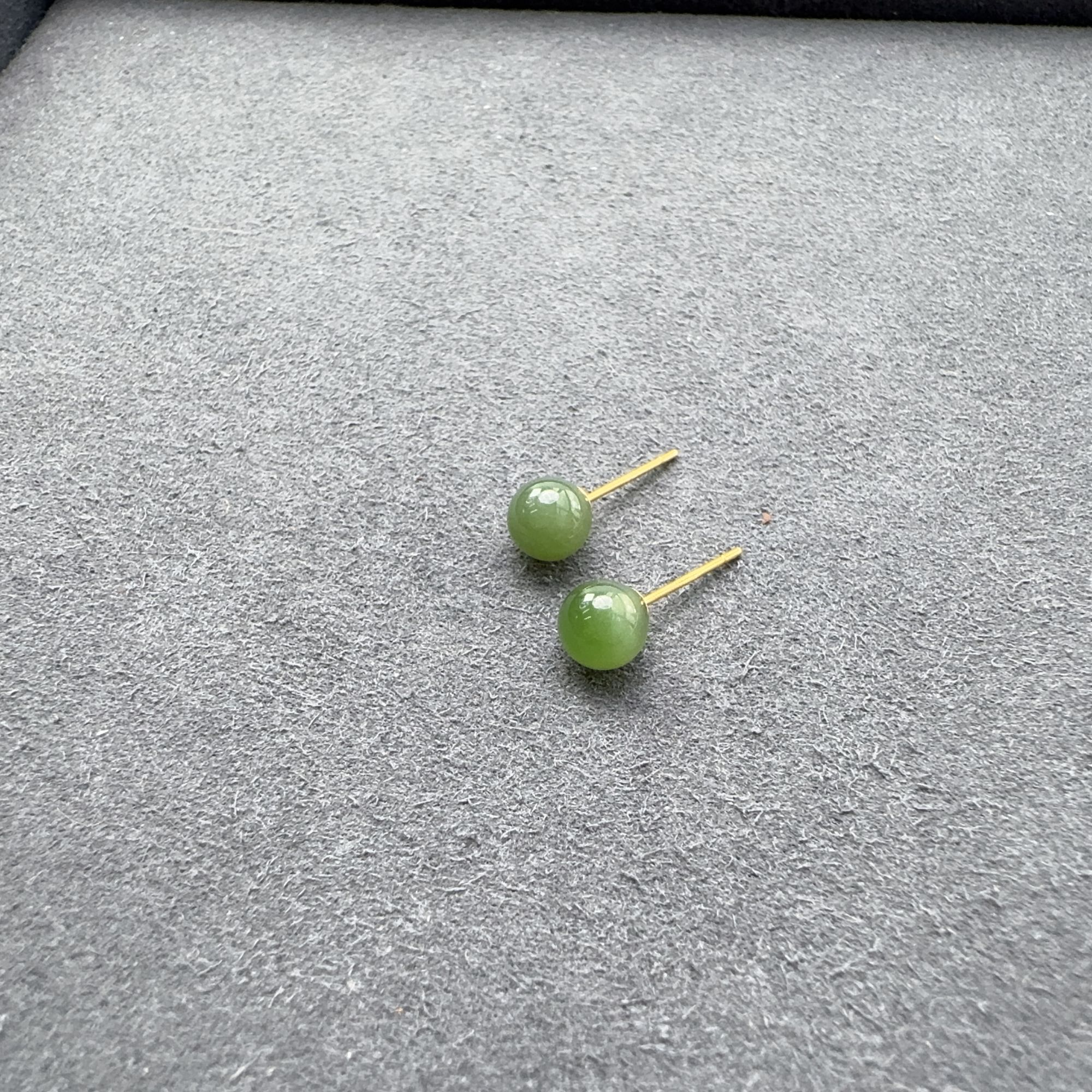 碧玉耳钉S925银6mm