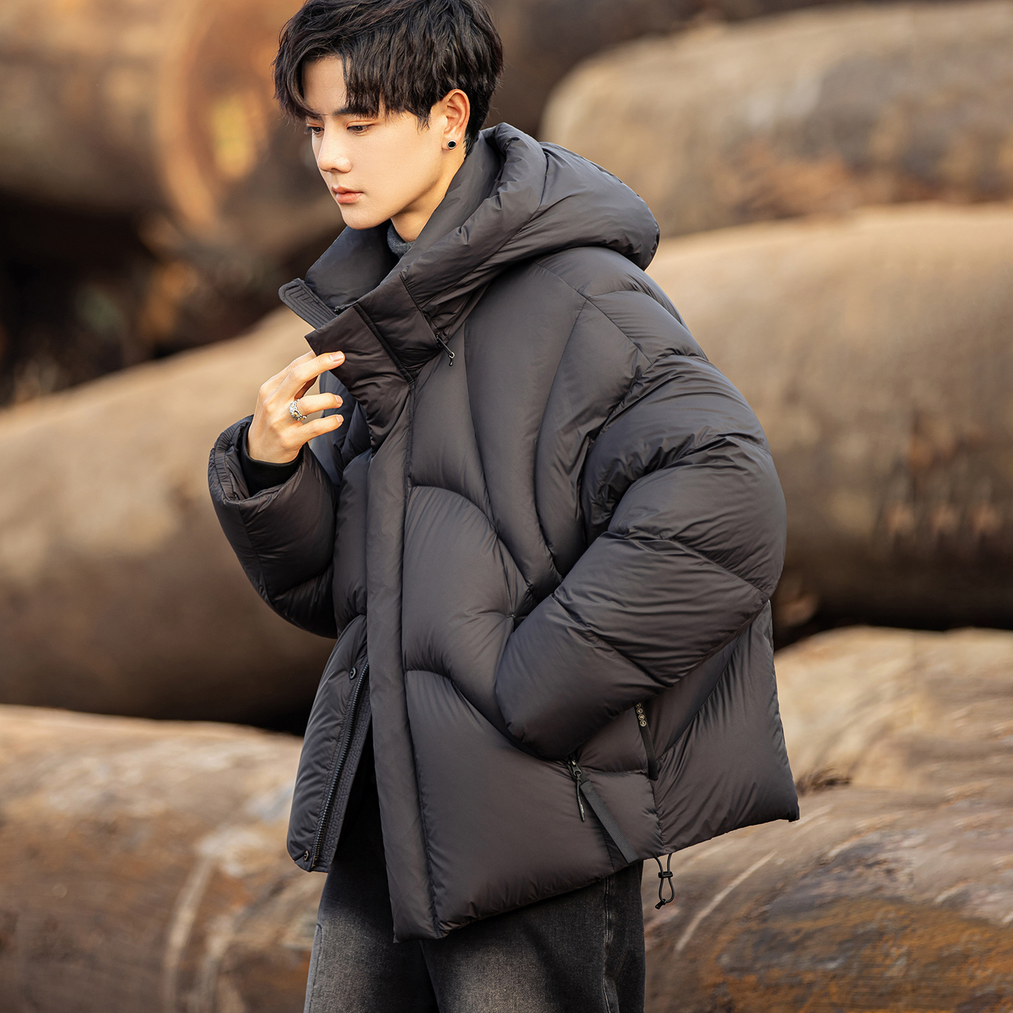 高蓬松男士连帽羽绒服冬季新款百搭设计感面包服90白鸭绒冬装外套