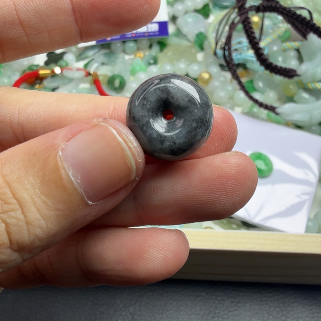翡翠未镶嵌颈饰16