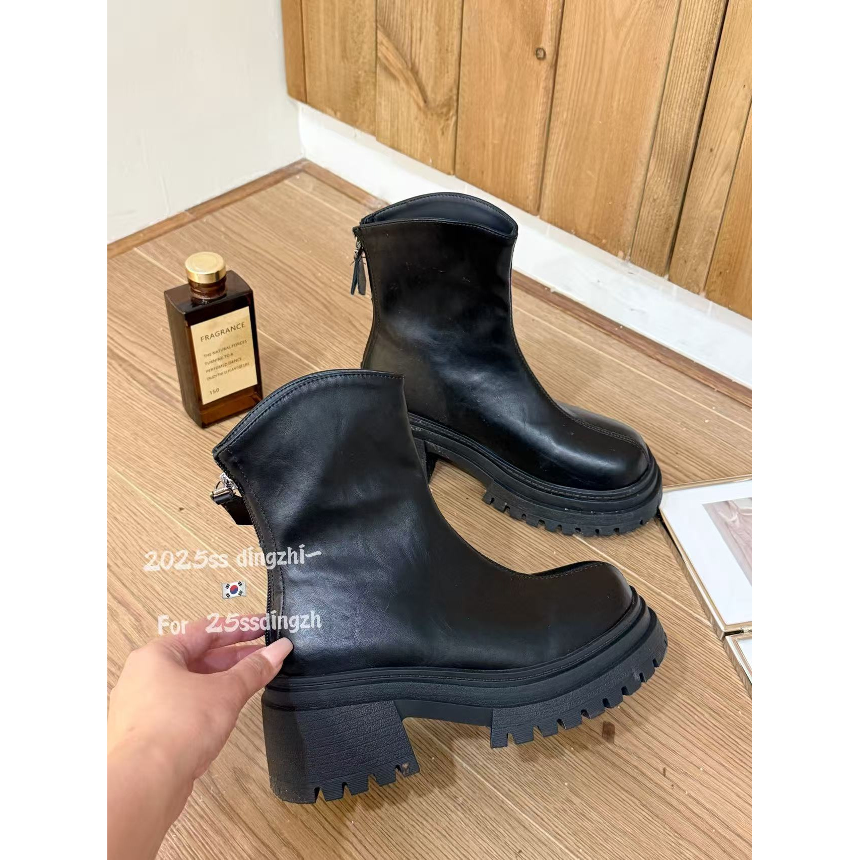 【HuiHui】个性百搭烟筒靴时尚秋冬休闲风鞋子 (C017)