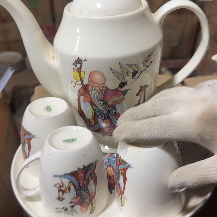 库存微瑕老寿星单孔水壶一套容量1700毫升