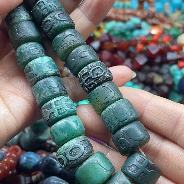 黑***灰玛瑙/玉髓未镶嵌颈饰