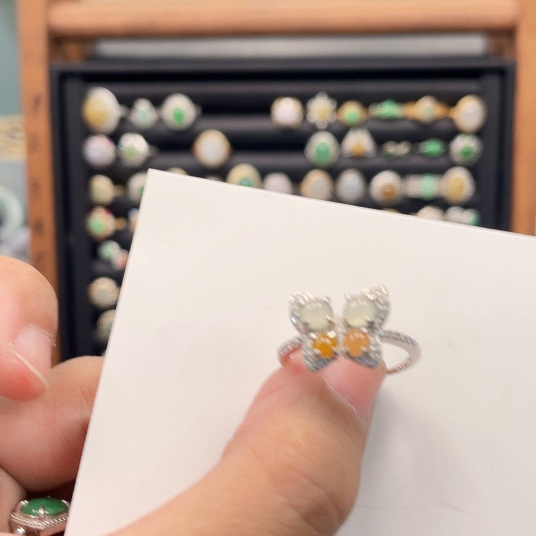 翡翠颈饰未镶嵌天然翡翠Ａ货