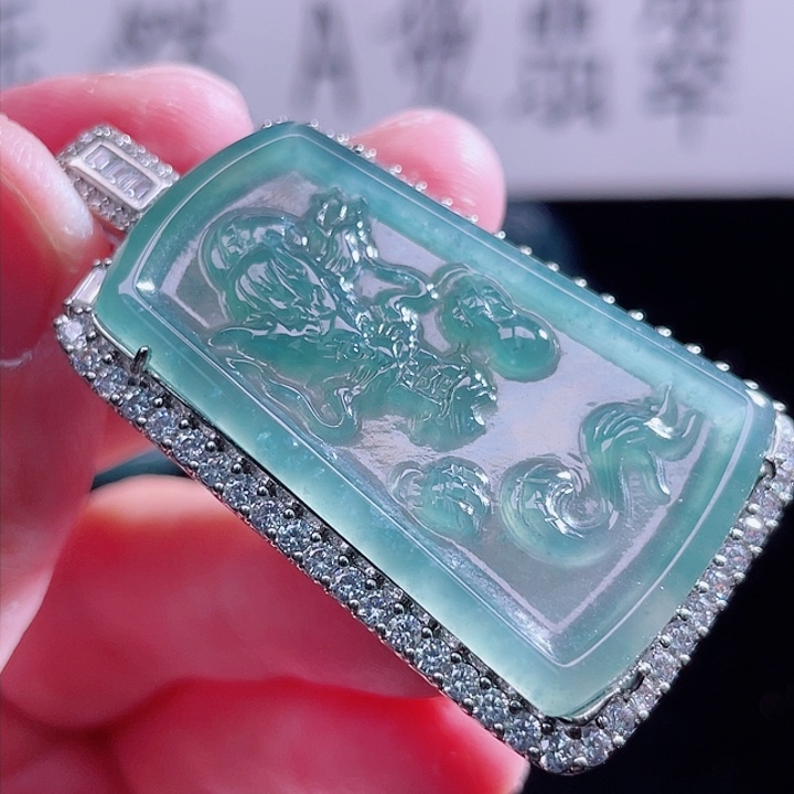 翡翠未镶嵌颈饰9999999999