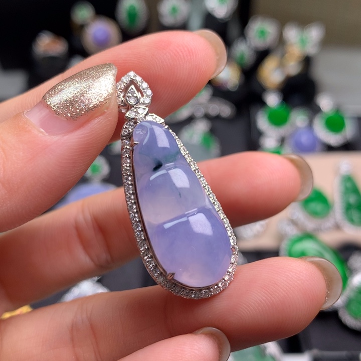 翡翠挂件未镶嵌豆蔻年华