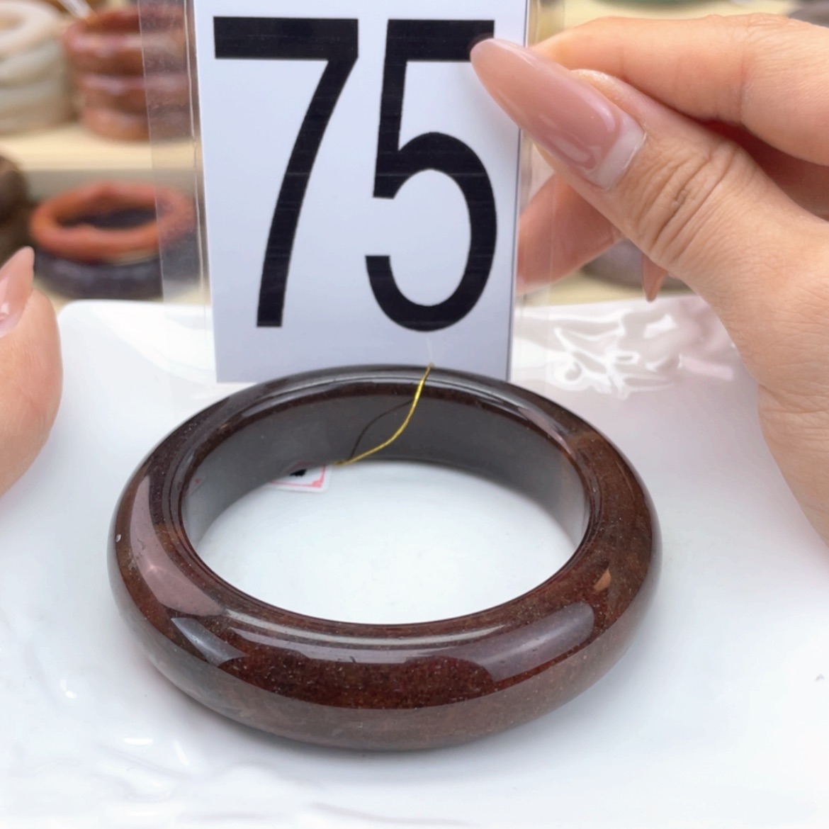 【闪购商品】石英质玉未镶嵌手镯