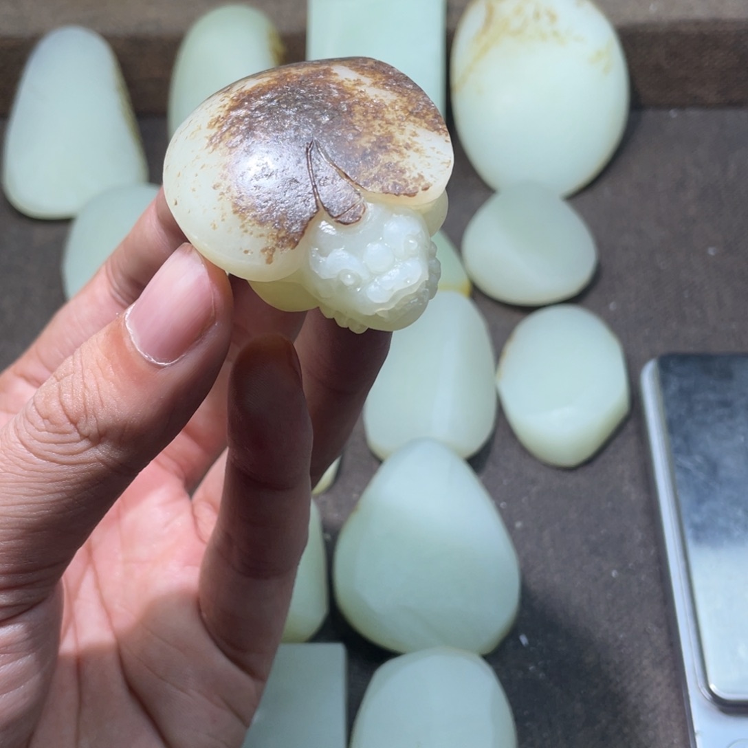 胡***）定制和田玉未镶嵌和田玉