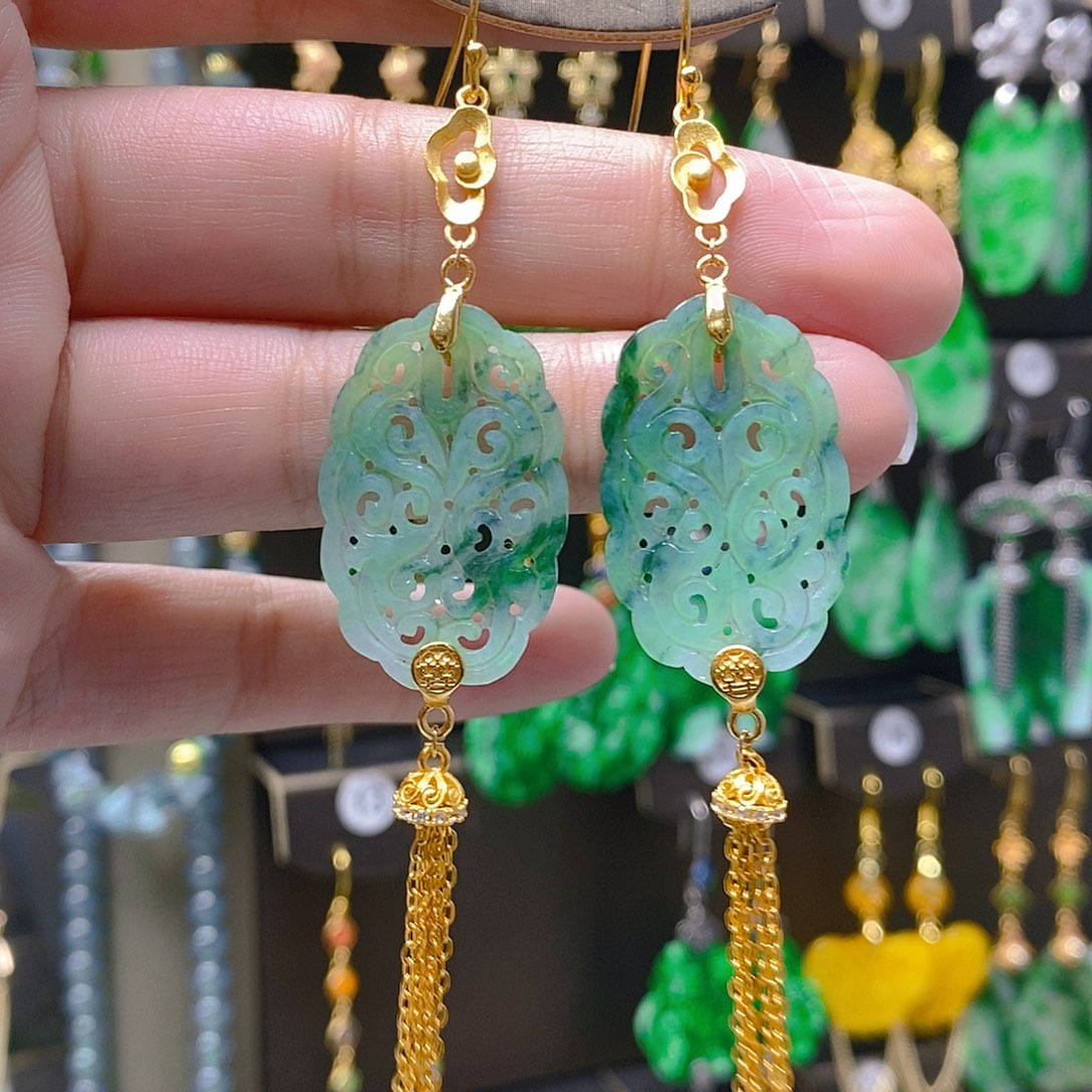 未镶嵌翡翠耳饰翡翠