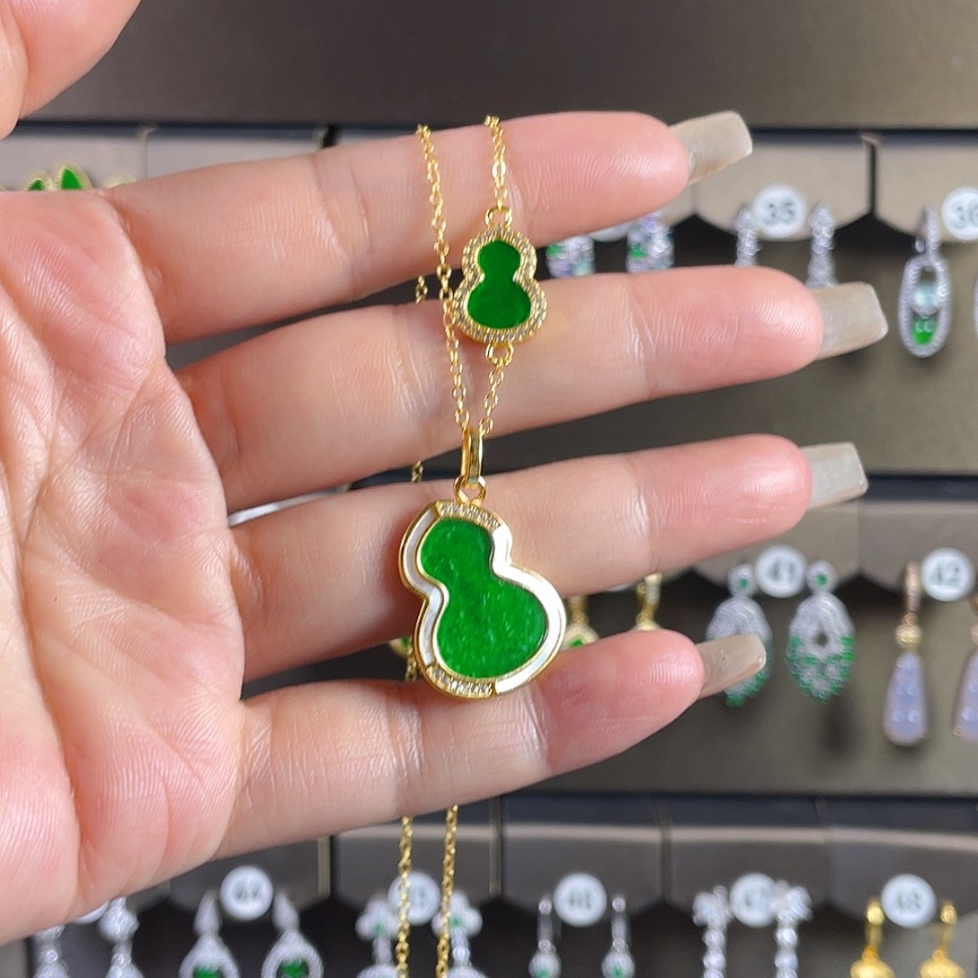 灵***儿翡翠银S925镶嵌耳饰缅甸A货