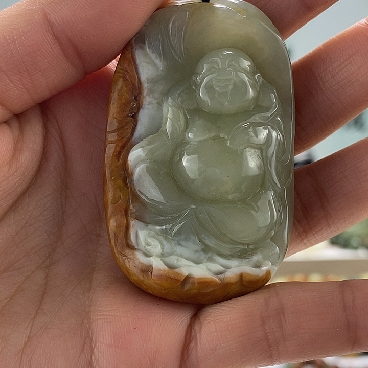 透闪石质玉挂件未镶嵌