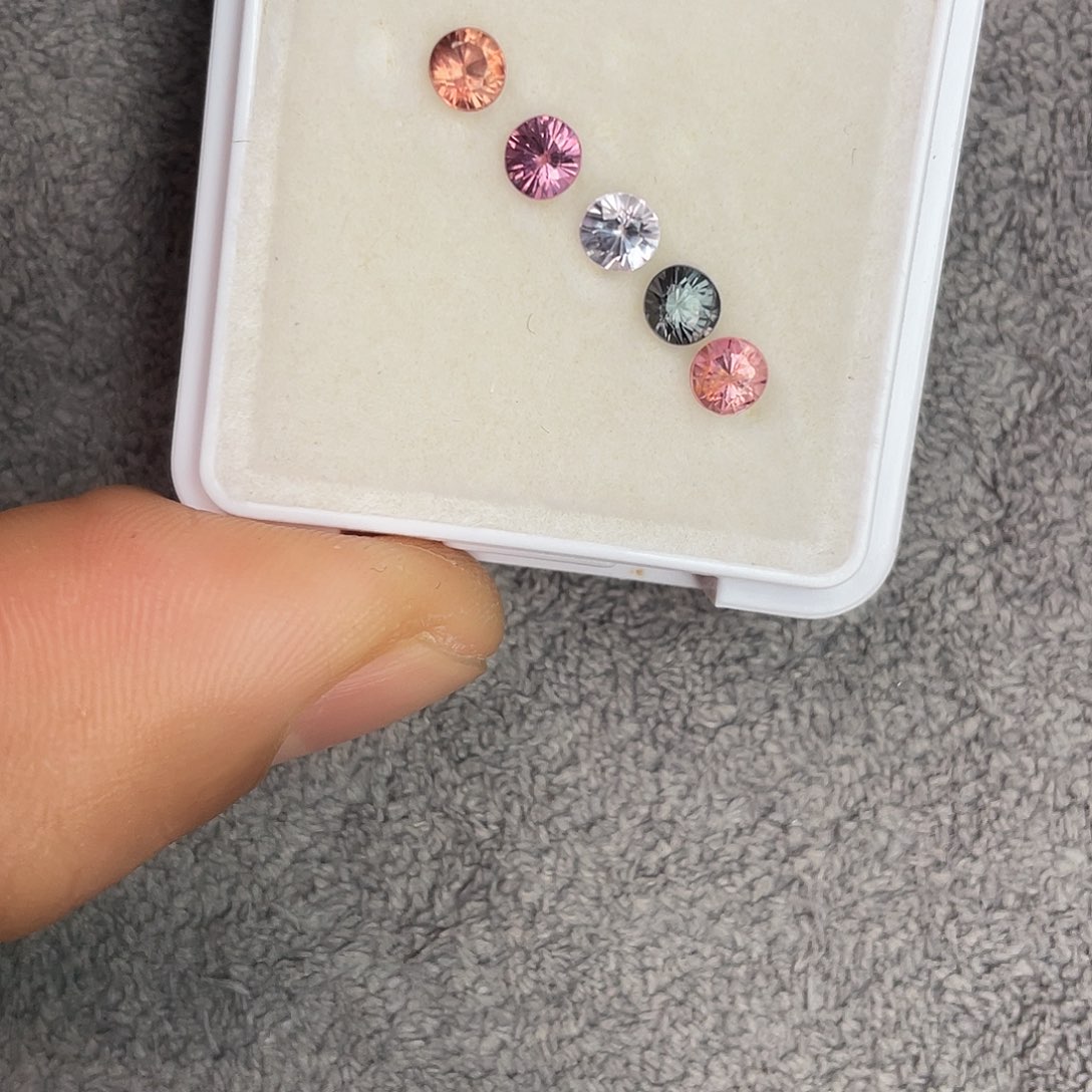 尖晶石裸石未镶嵌一组5颗