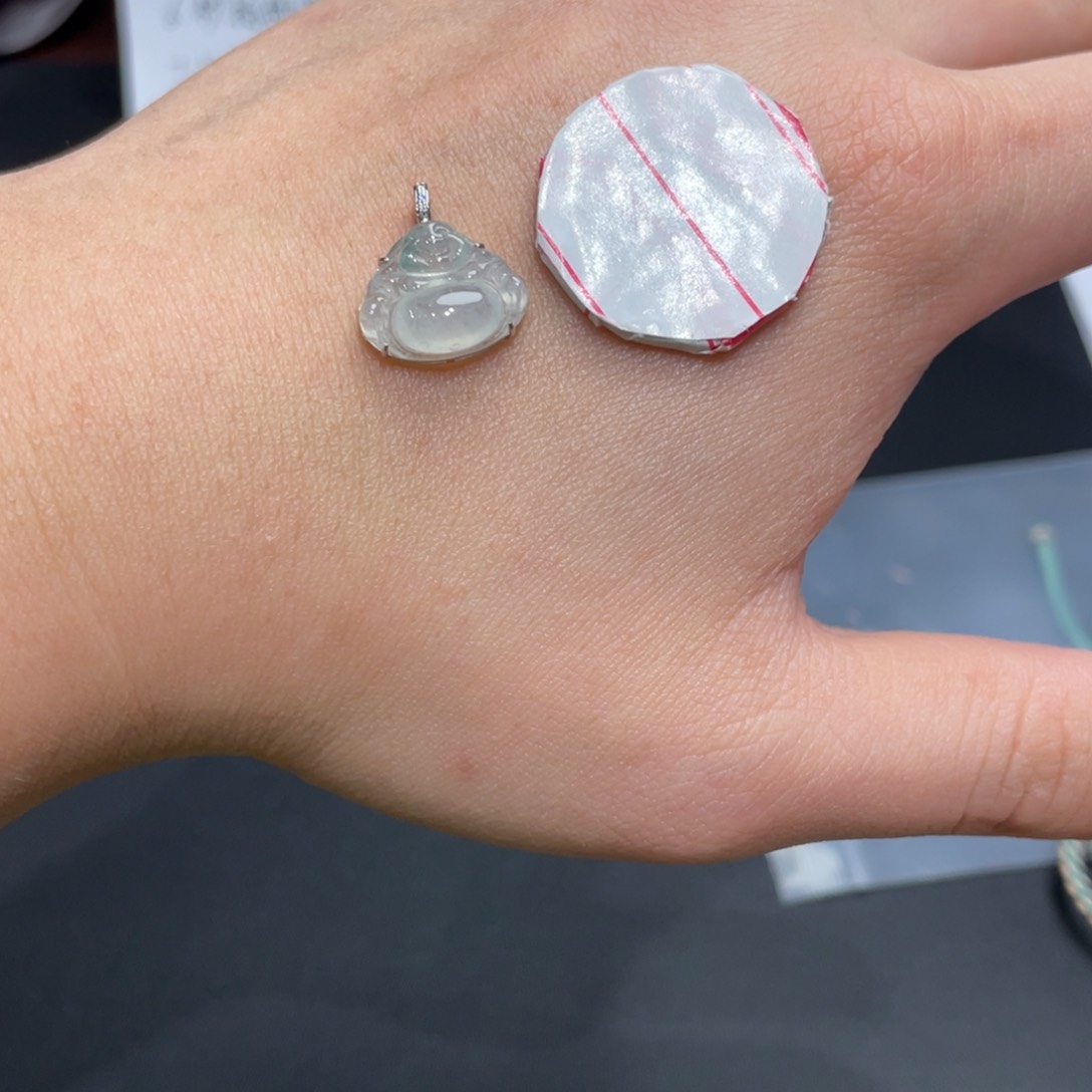 翡翠颈饰18K金镶嵌多样性