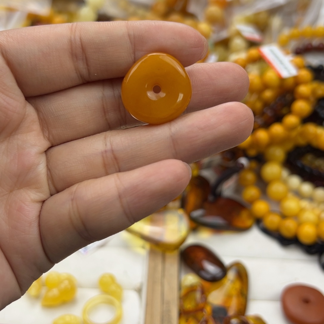 琥珀珠宝奇石未镶嵌