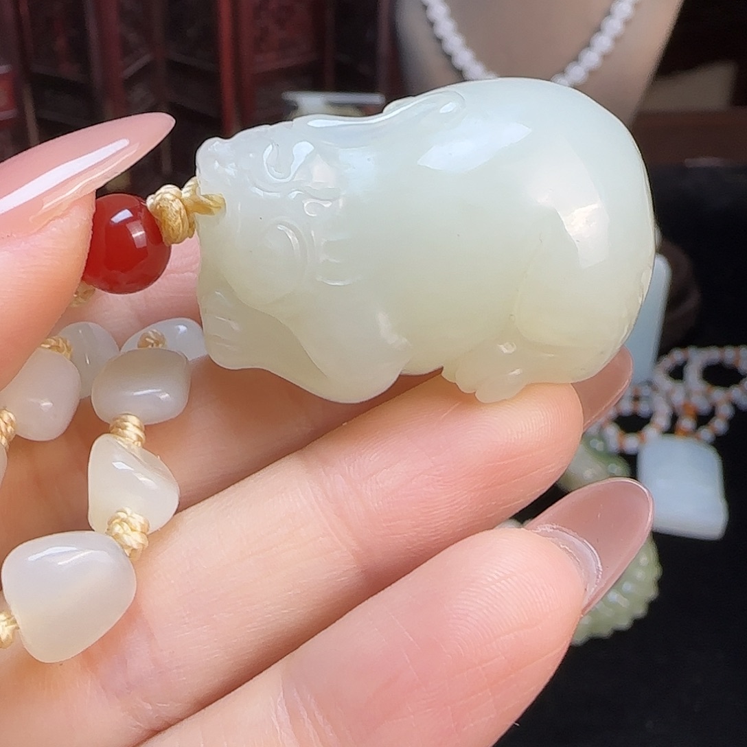 和田玉未镶嵌颈饰定制发货