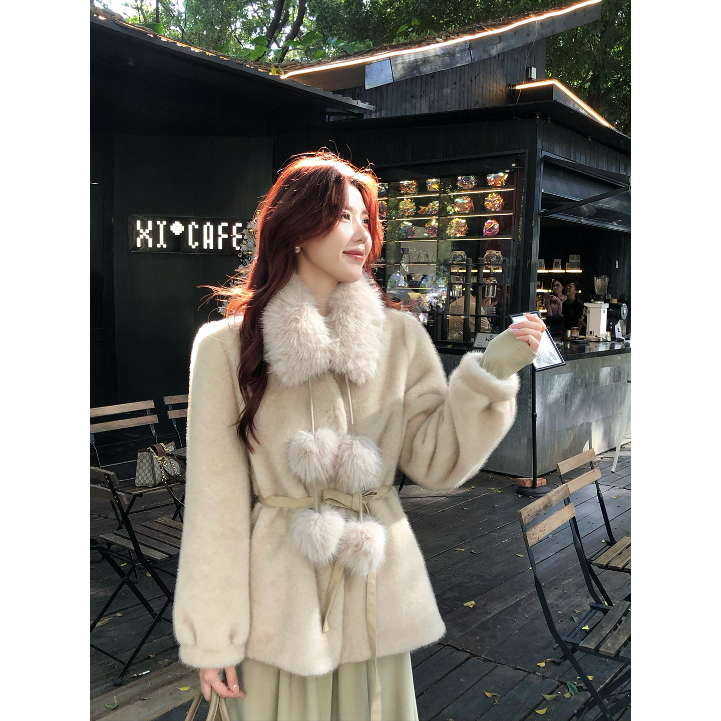 甜辣多多【球球围脖】毛茸茸米杏色围脖