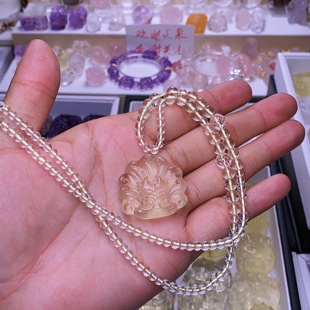 水晶颈饰未镶嵌黄水九尾狐吊坠 送链子