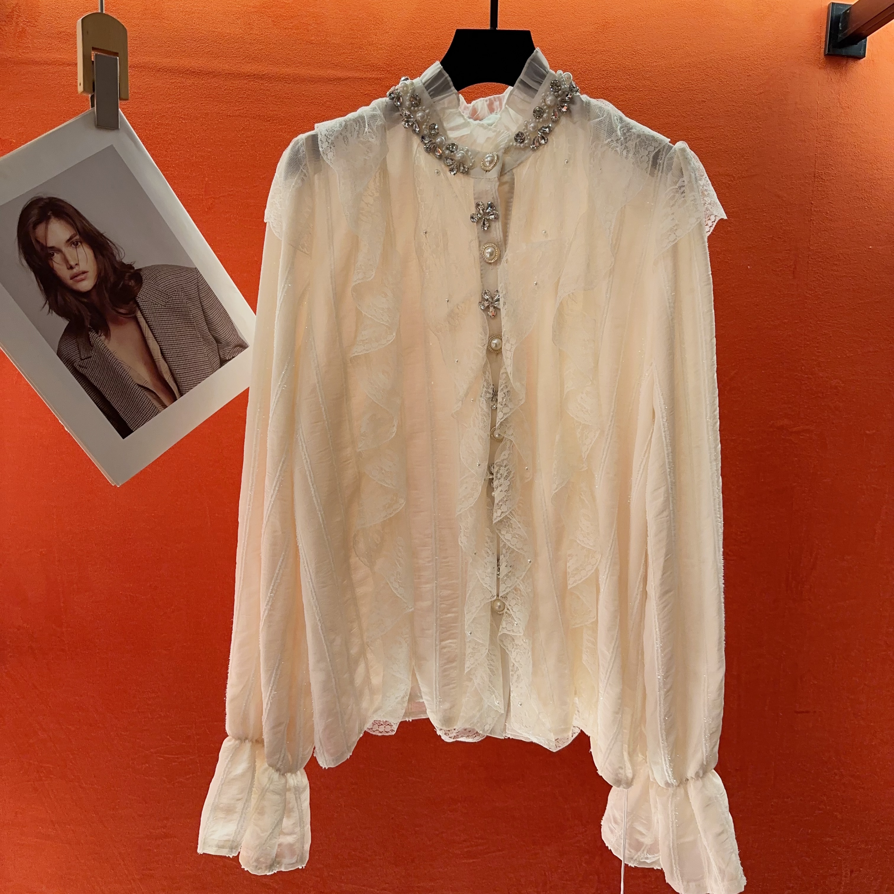 《高端定制》设计师款重工显年轻上衣