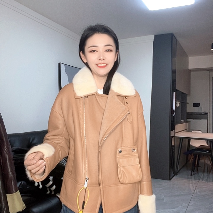 绵羊皮美丽奴皮毛一体配水貂L130斤内