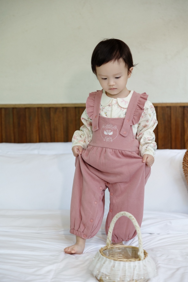 婴幼儿婴儿背带裤套装秋冬天鹅系列背带裤套装衣服91625018连体