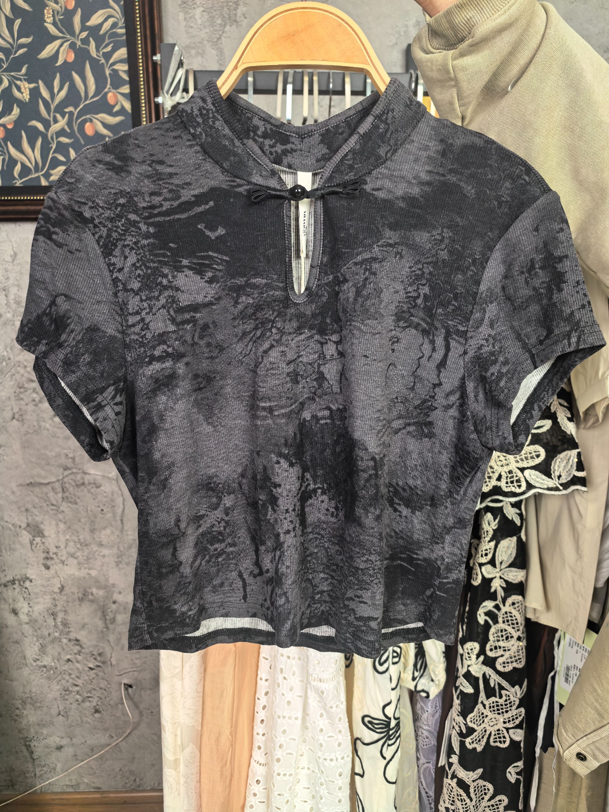 209~399拍这个链接，女装新中式短印染T