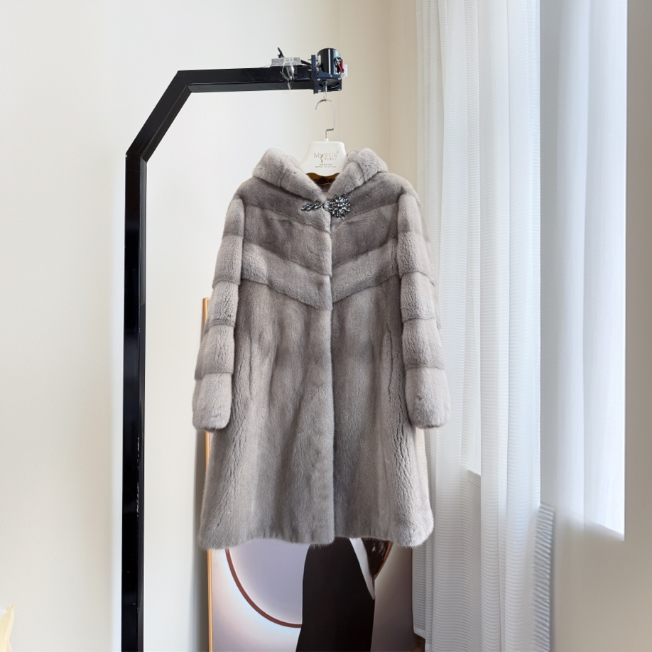 银蓝经典AB浪连帽2025进口水貂皮草短二天鹅绒整貂网红直播福利