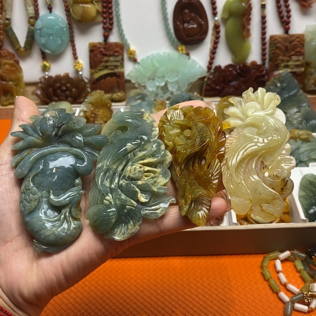 蛇纹石玉未镶嵌颈饰静****！