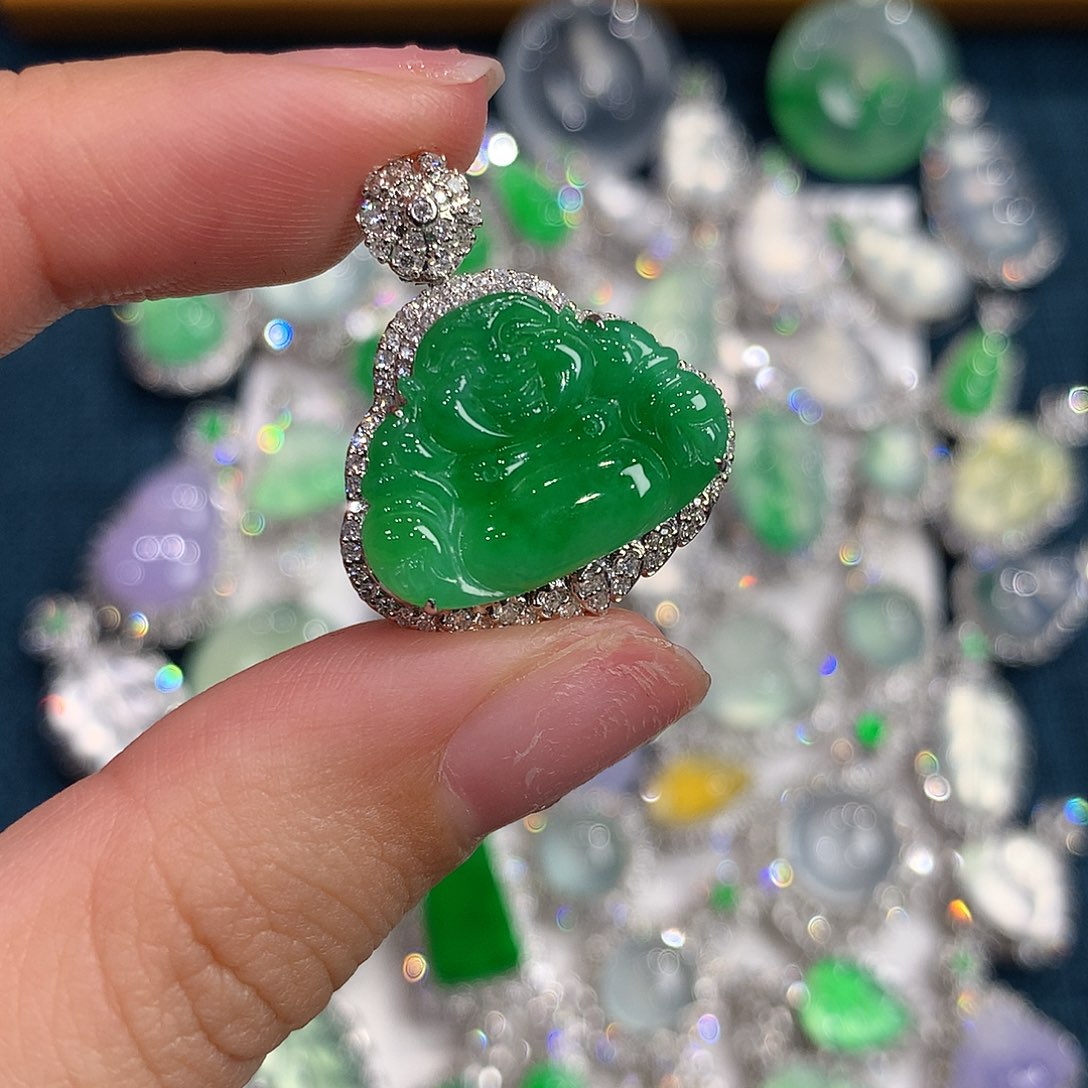 翡翠颈饰18K金镶嵌佛公