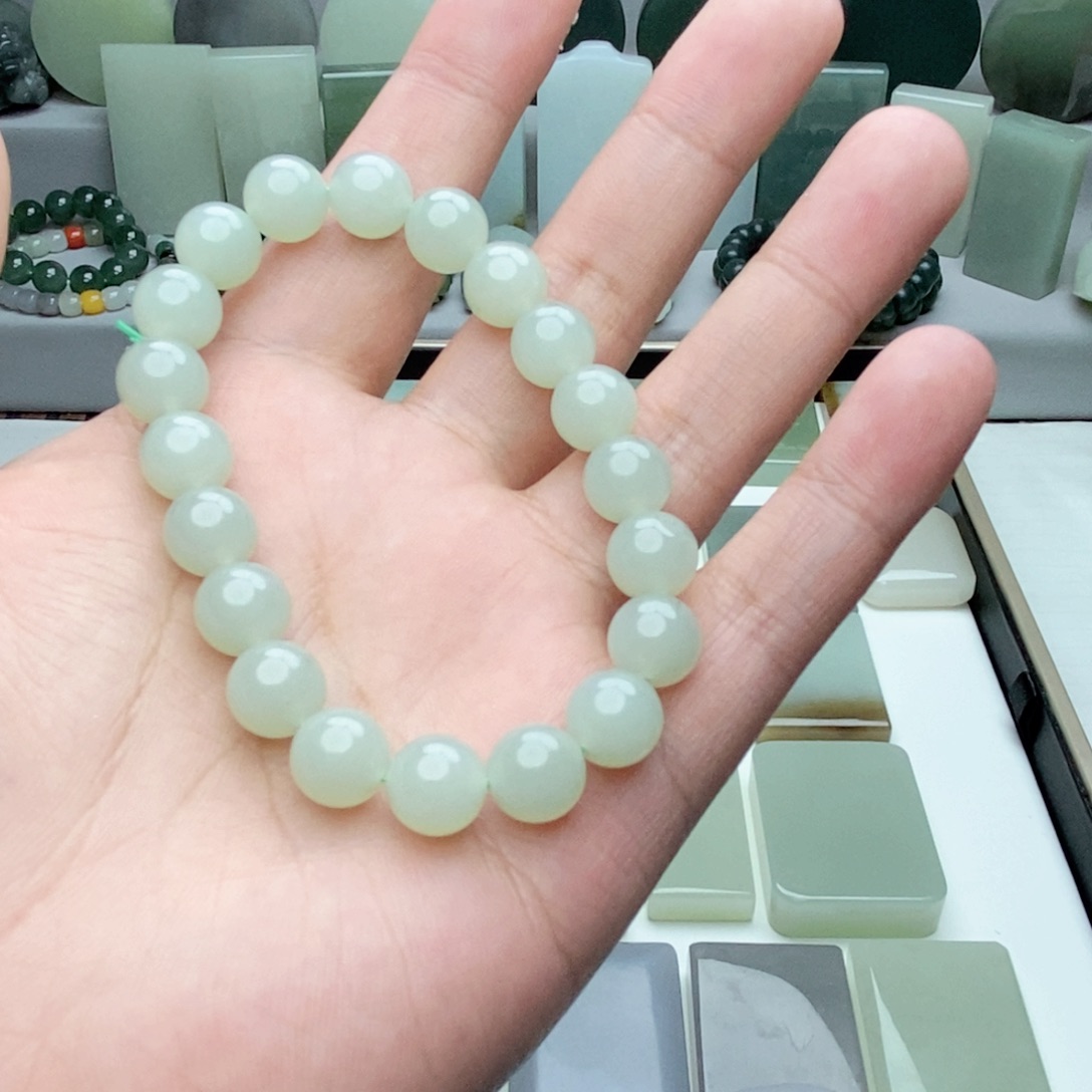 和田玉颈饰未镶嵌.