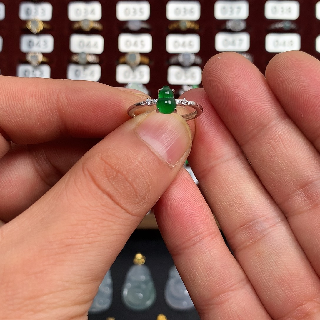 腊***宝翡翠银S925镶嵌戒指84