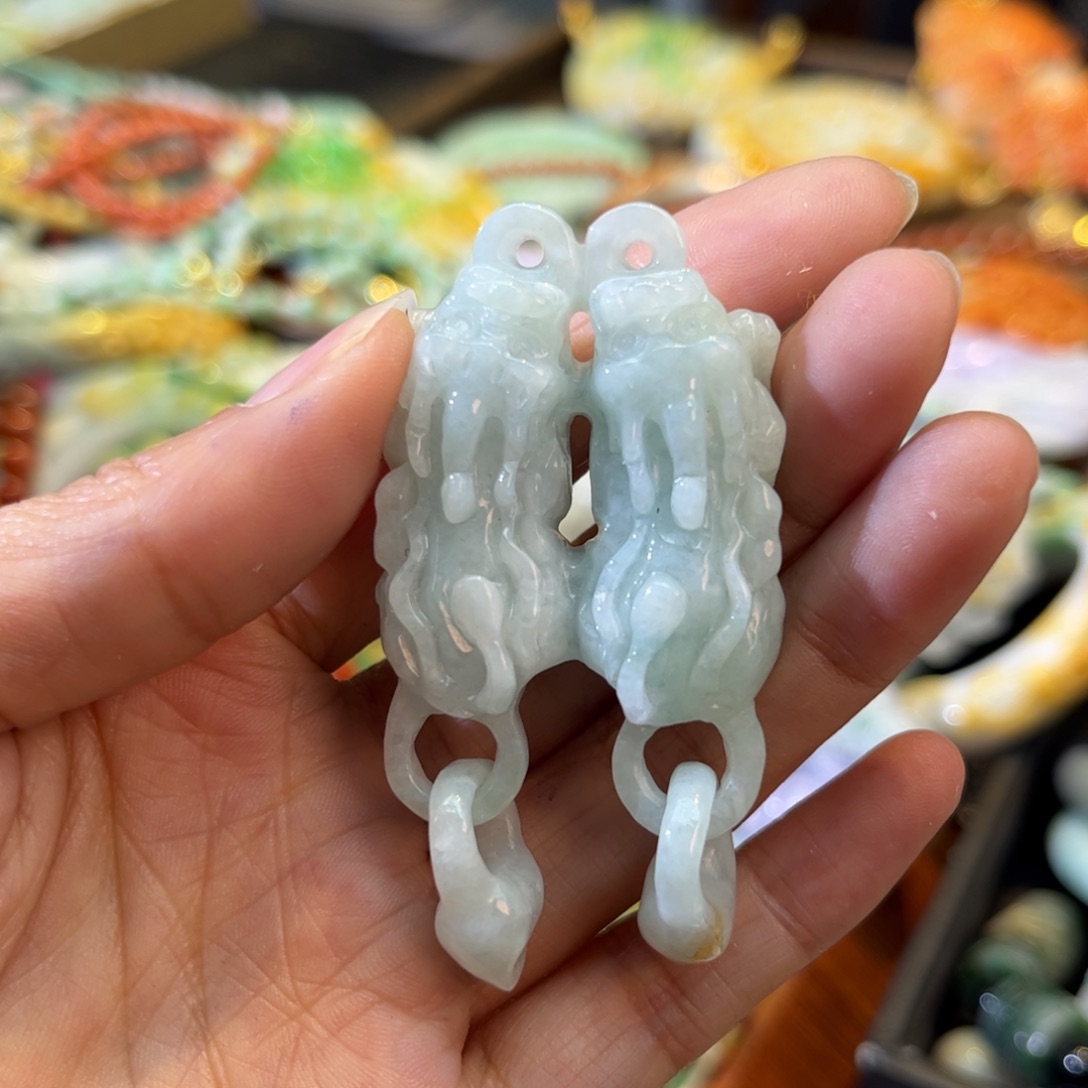 翡翠颈饰未镶嵌待编款