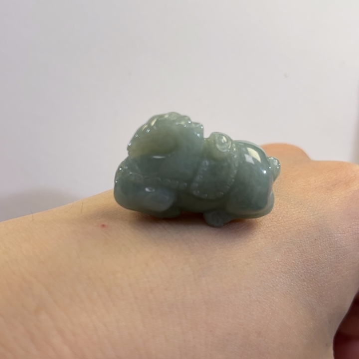 翡翠吊坠(赠链)未镶嵌代编织