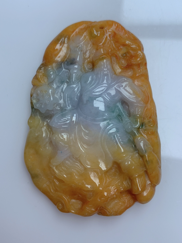 翡翠黄加绿御双龙关公吊坠一件