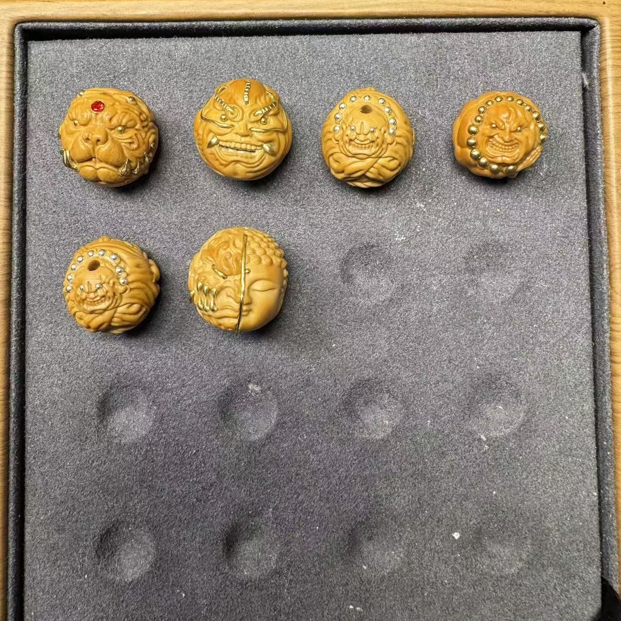 【 猴头单颗】重工镶嵌精雕单颗配饰有封口线属正常非质量问题