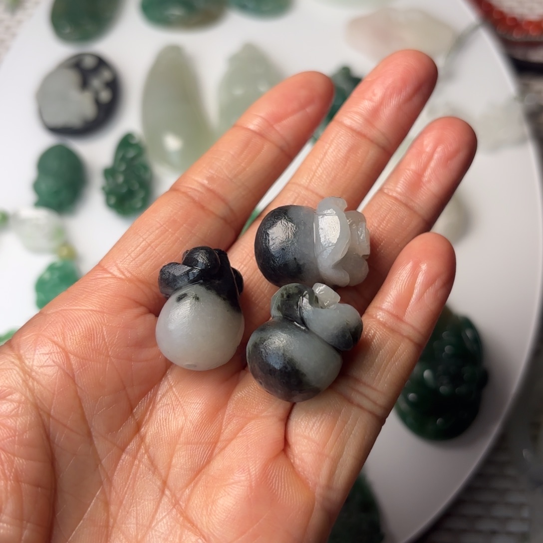 赊***宋独山玉未镶嵌颈饰独玉小猪，多样性拍一发一