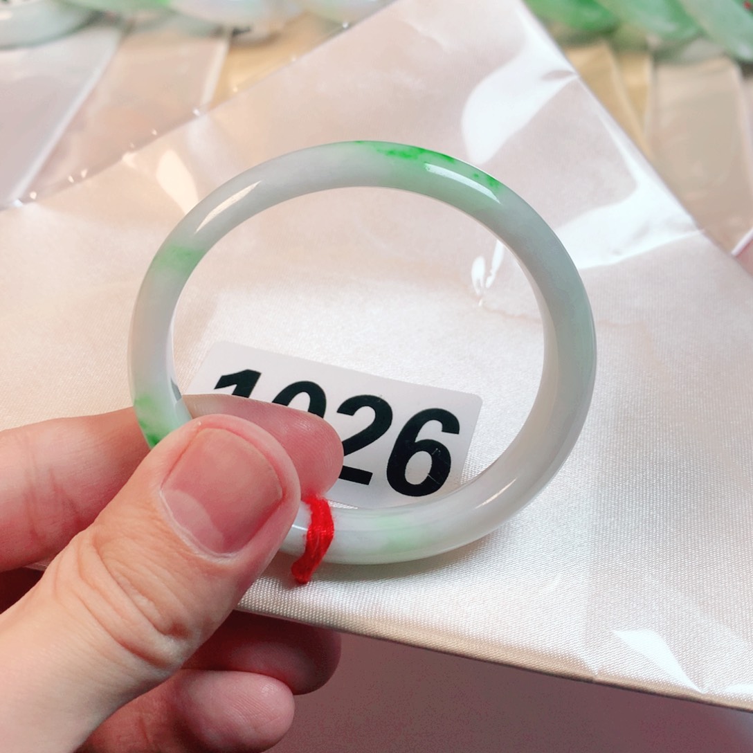 翡翠手镯未镶嵌翡翠手镯1026